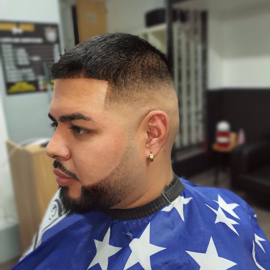 Corte + barba + toalla caliente image